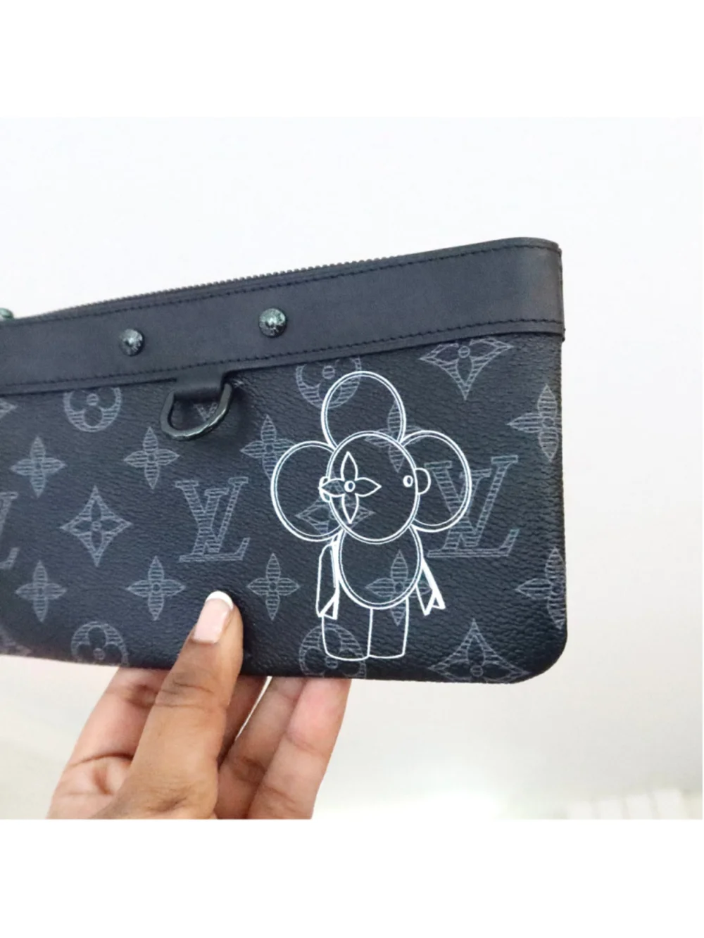 Louis Vuitton Vivienne Apollo Pochette PM Eclipse Monogram EXCELLENT - Picture 2 of 11